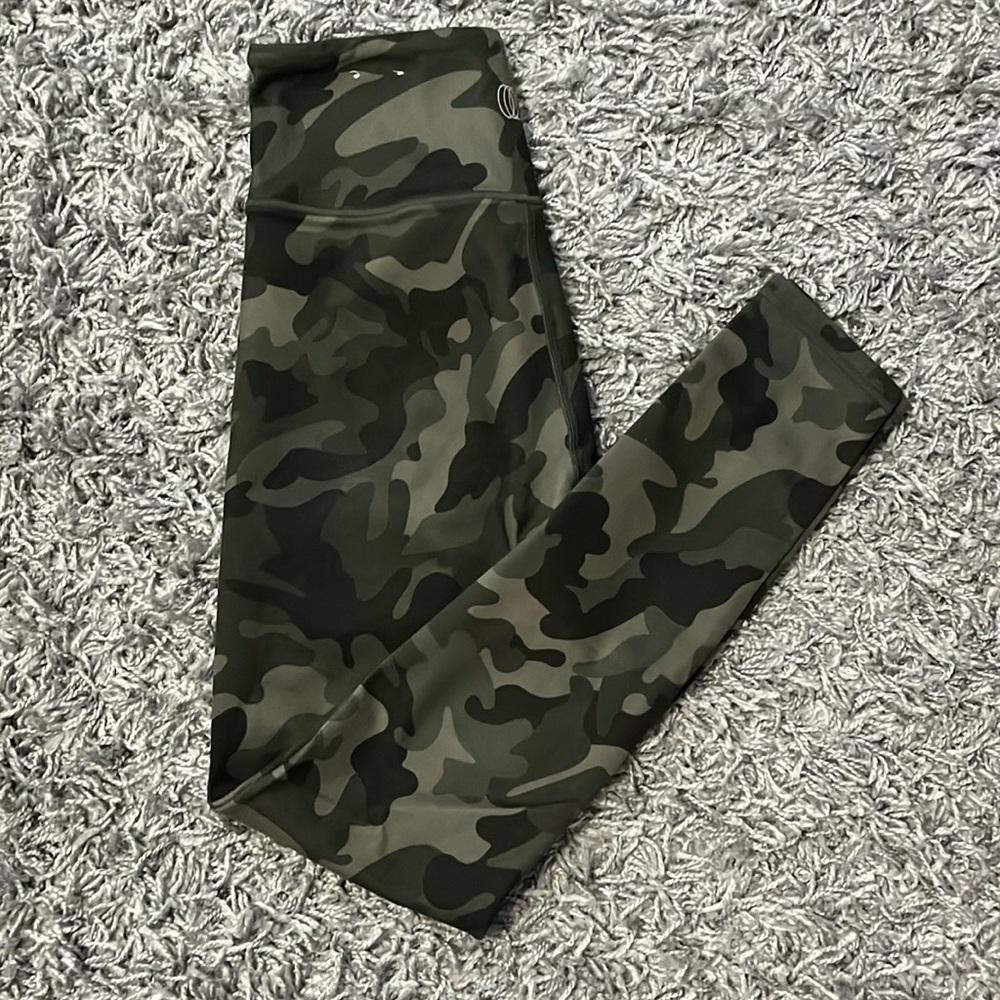 Balance Collection Camo Leggings - S